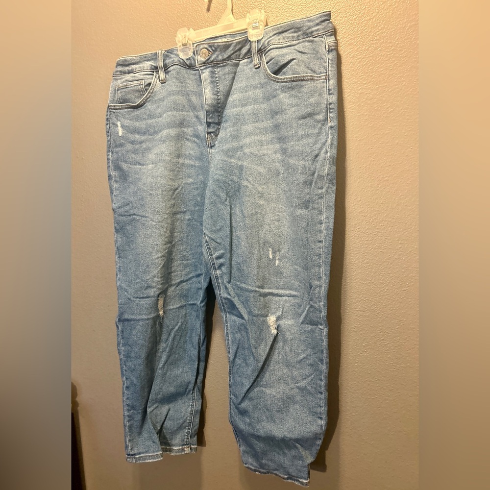 AVA & VIV Jeans 20W Plus Size Light Wash Distressed High Rise Straight Leg Blue